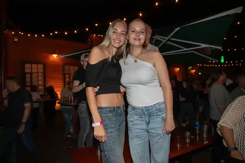 20250828_230412_AR